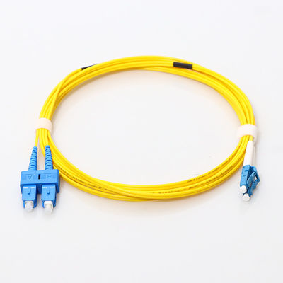 APC Sc σκοινιού μπαλωμάτων καλωδίων ινών SM DX σε LC UPC με τους συνδετήρες RoHS υποχωρητικό