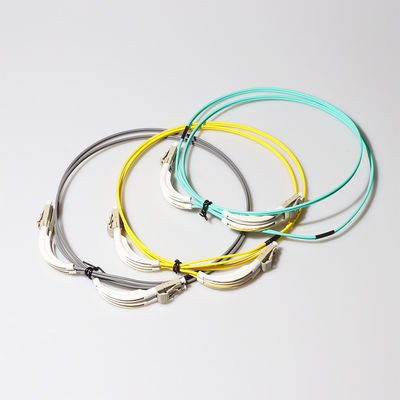 καλώδιο μπαλωμάτων ινών Sc LC 2.0mm 3.0mm με την ευκίνητη ψαρευμένη μπότα 90 βαθμού